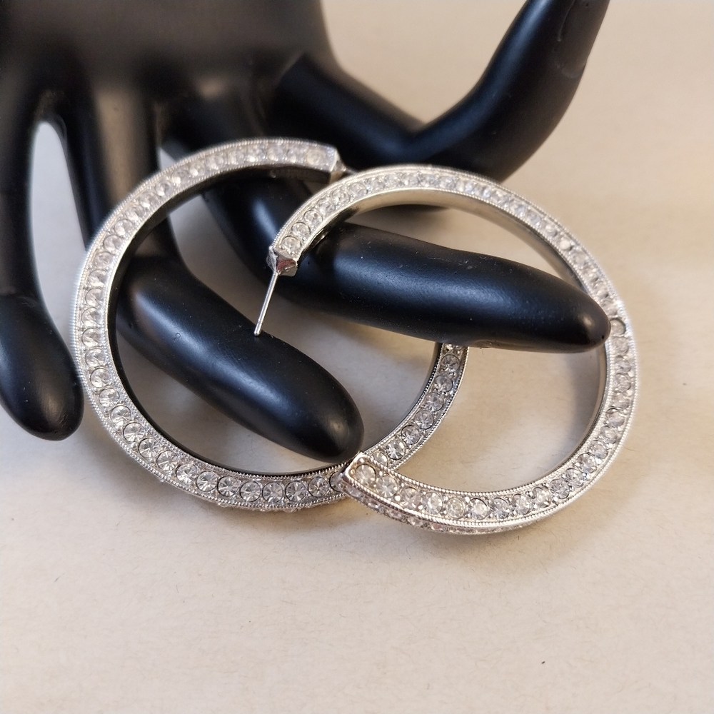 Vintage Kenneth Lane Sparkling Silver Crystal Hoop Earrings - Picture 15 of 16